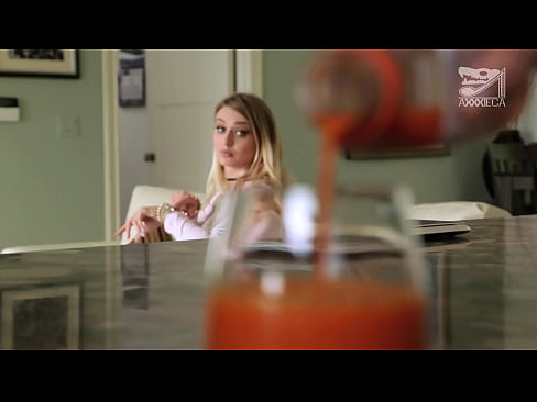 ❤️ Vajza e nxehtë me cica të mëdha dhe pidhi të shtrënguar merr karin nga humbësi, por shumë e vështirë ☑ Porno në pornografi sq.eviewporn.ru