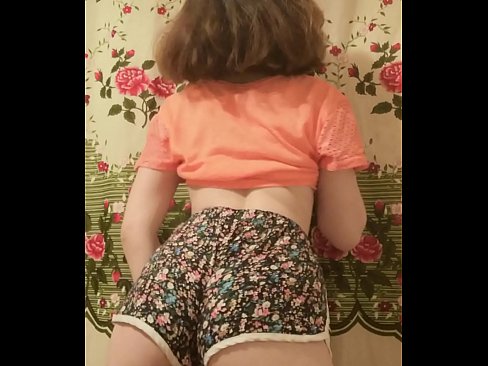 ❤️ Vogëlushja e re seksi duke zhveshur pantallonat e shkurtra në kamera ☑ Porno në pornografi sq.eviewporn.ru