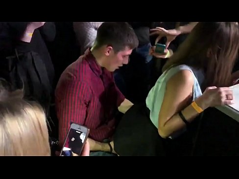 ❤️ Seks i vërtetë në një klub nate rus. Një vajzë 18-vjeçare ruse në anus dhe vaginë është qitur në një klub nate ☑ Porno në pornografi sq.eviewporn.ru